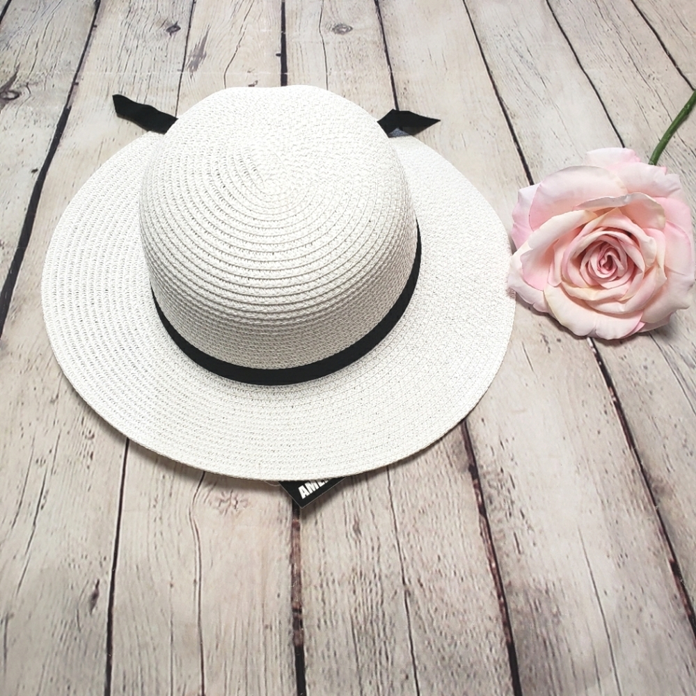 Women's summer hat. Foldable hat.